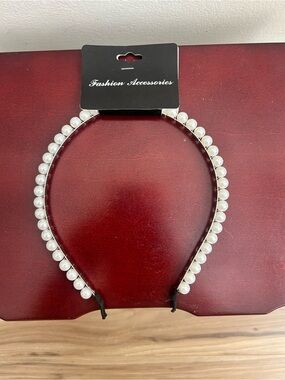 Fashion Accessories Faux Pearl And Silver Metal Headband NWT OS